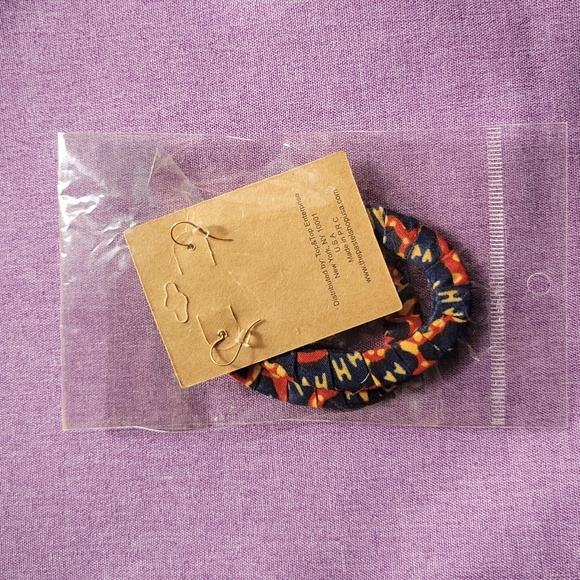 earrings - Picture 3 of 3